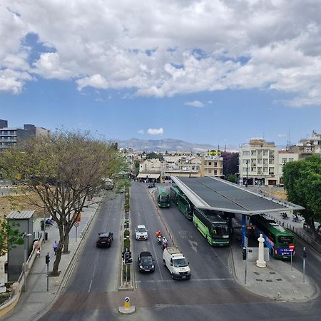 Downtown Living By 'Flats Nicosia'アパートメント エクステリア 写真