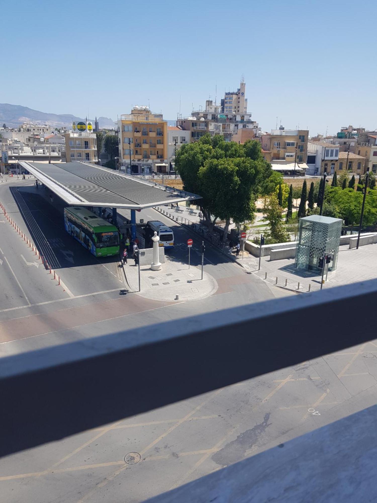 Downtown Living By 'Flats Nicosia'アパートメント エクステリア 写真