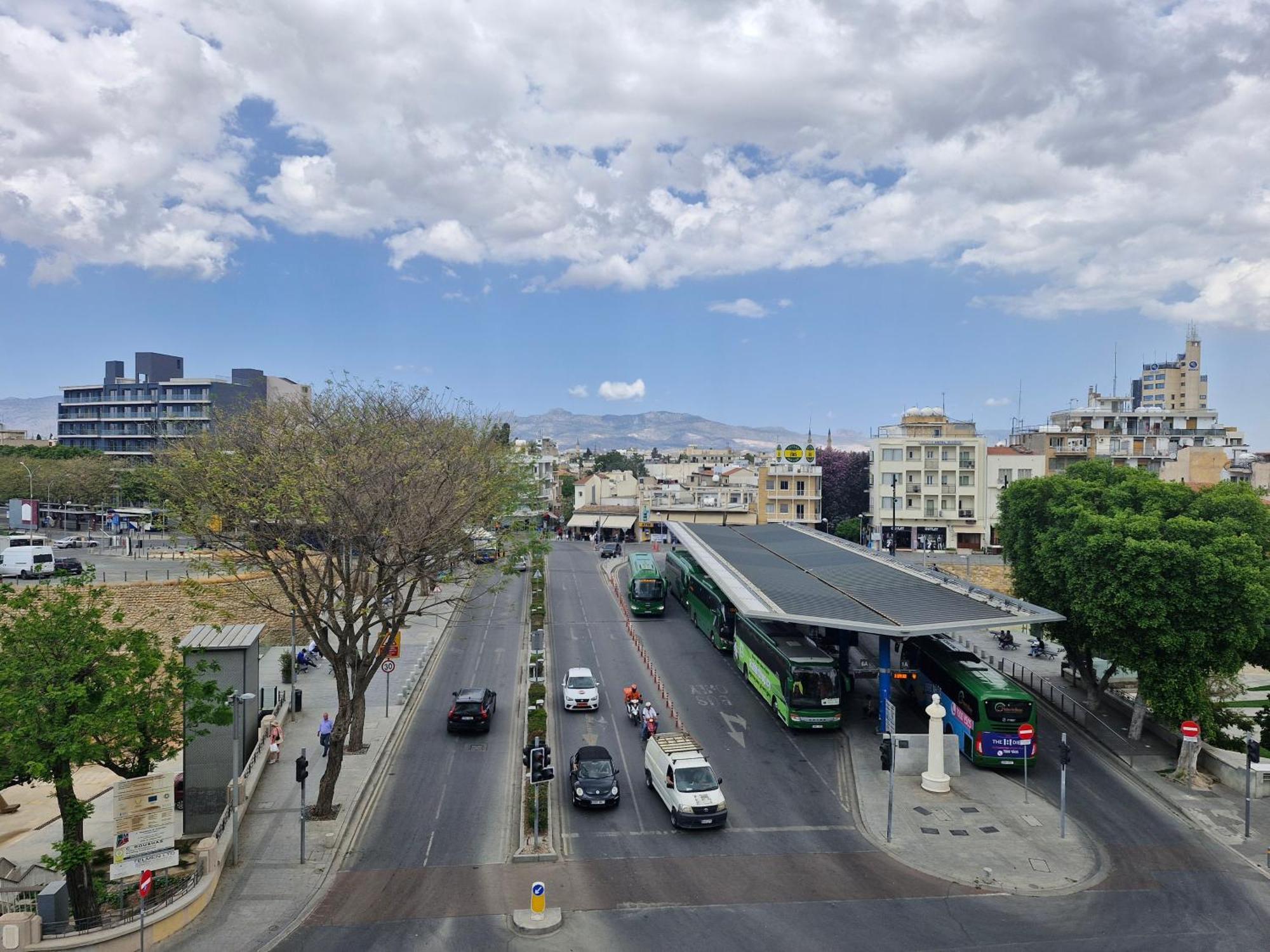 Downtown Living By 'Flats Nicosia'アパートメント エクステリア 写真