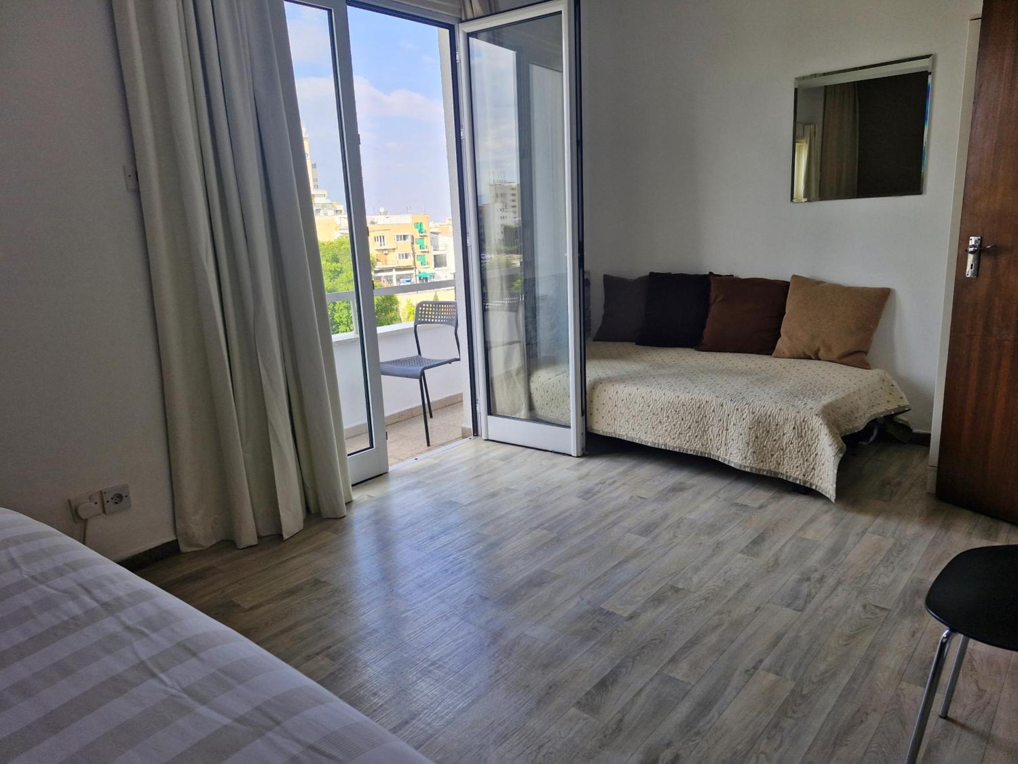Downtown Living By 'Flats Nicosia'アパートメント エクステリア 写真