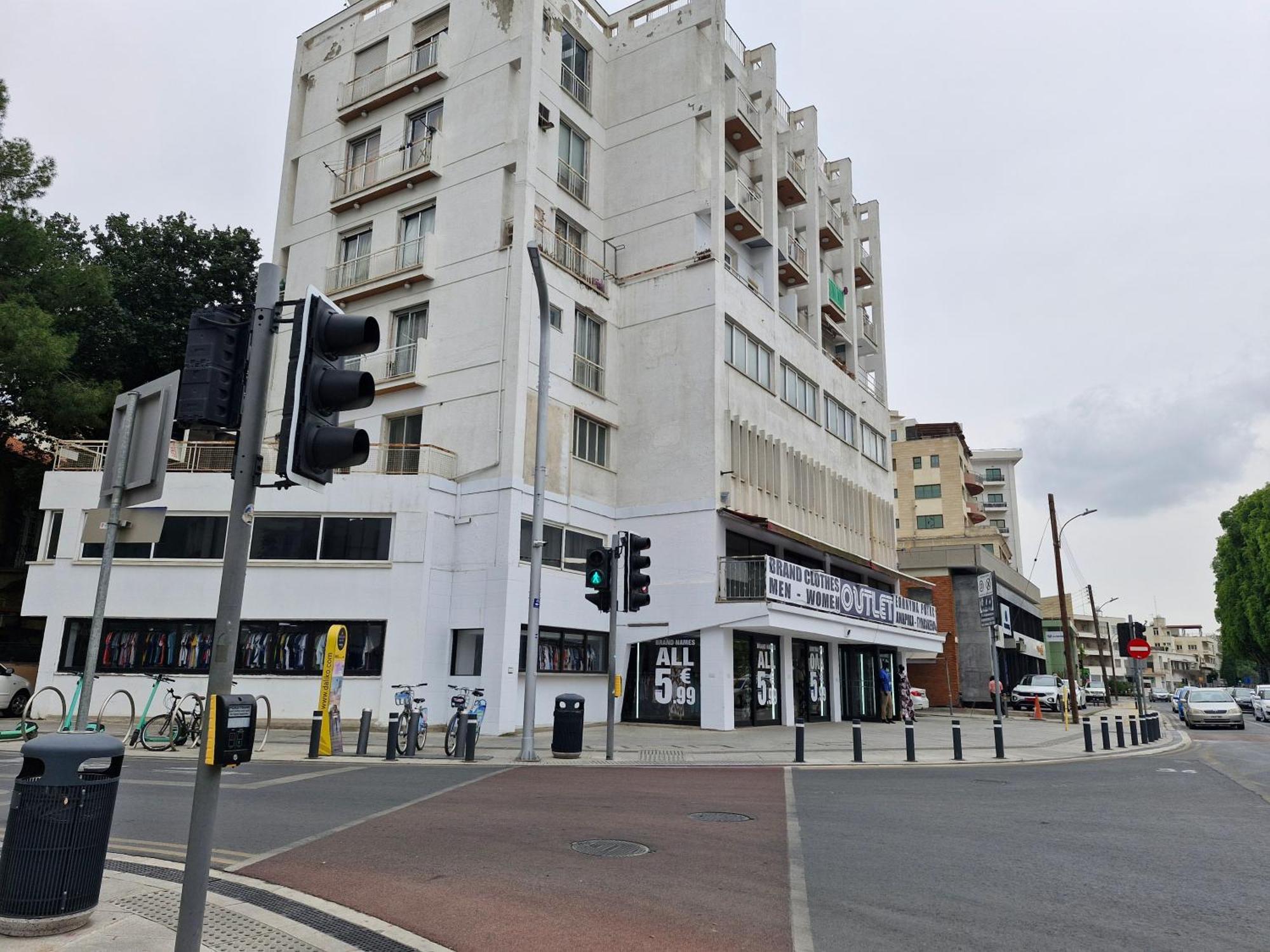 Downtown Living By 'Flats Nicosia'アパートメント エクステリア 写真